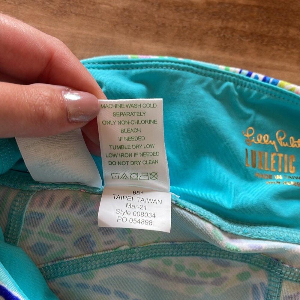 Lilly Pulitzer Weekender High Rise Shorts Bermuda Blue Turtle Luxletic UPF 50+ - Picture 6 of 8
